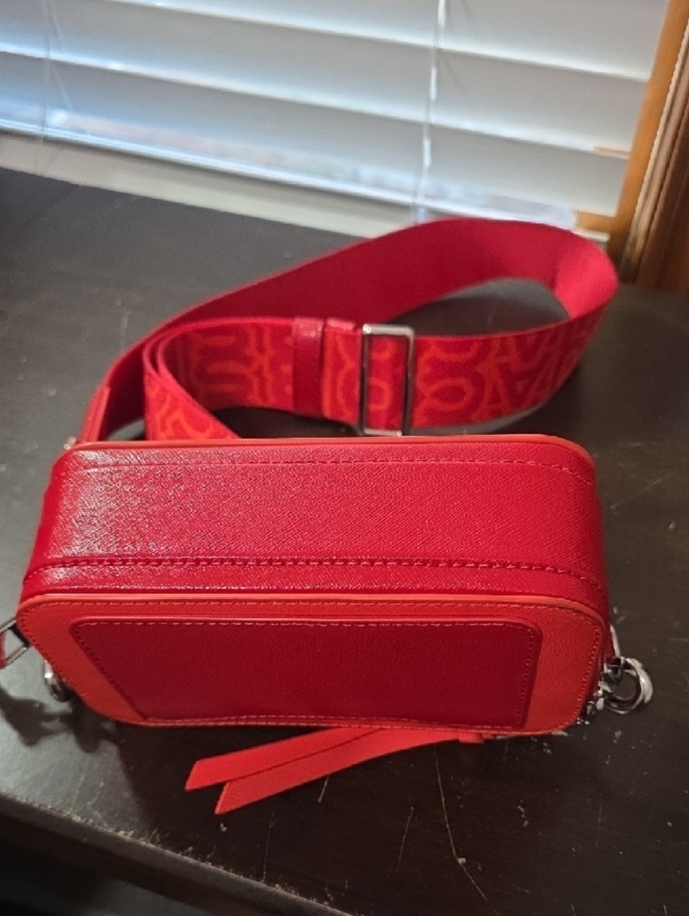 Marc Jacobs Red Saffiano Camera Crossbody with Logo Strap - Picture 2 of 5